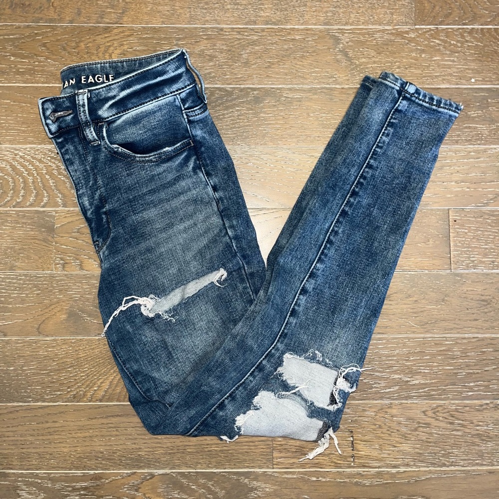 AE Distressed Jeggings